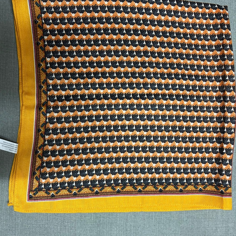 Geometric Patterned Scarf